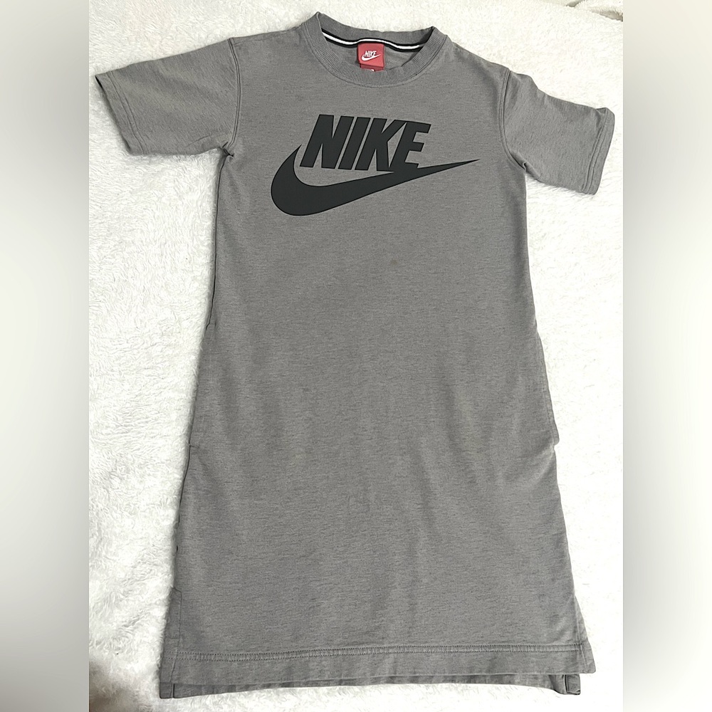 Girls casual Nike short grey dress